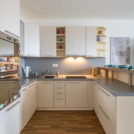 Bosakova Retreat With Balcony Appartement