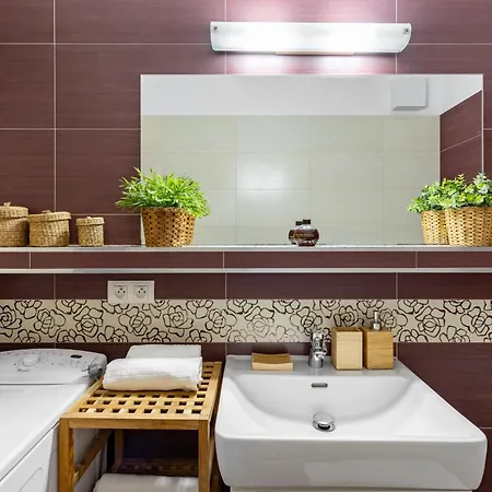 Bosakova Retreat With Balcony